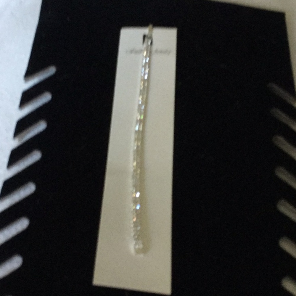 Fashion bracelet with crystals